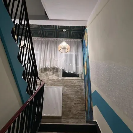 Azyl