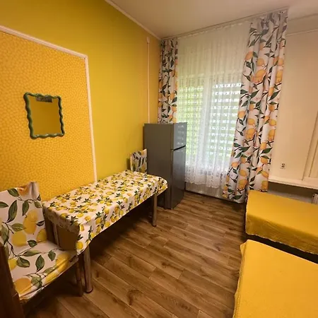 Homestay Azyl *